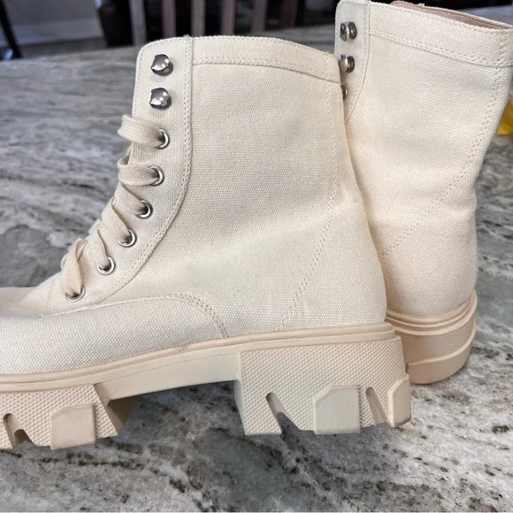 Urban Outfitters Nina Combat Chunky Laced Boots Size 40/9 - Picture 3 of 11
